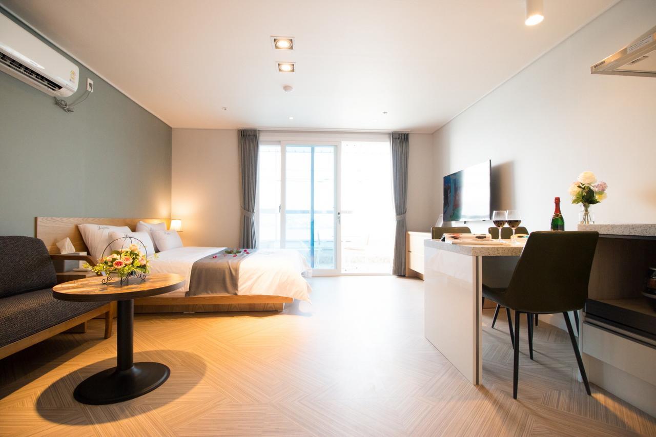 Lium Spa Hostel Yeosu Zewnętrze zdjęcie