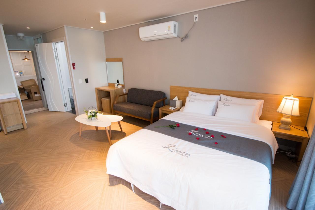 Lium Spa Hostel Yeosu Zewnętrze zdjęcie