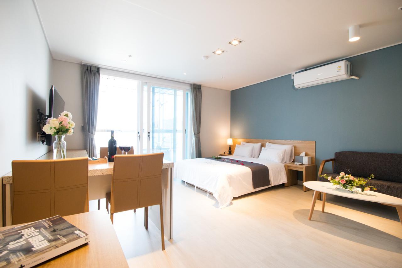 Lium Spa Hostel Yeosu Zewnętrze zdjęcie