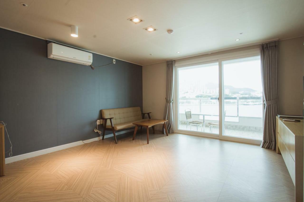 Lium Spa Hostel Yeosu Zewnętrze zdjęcie