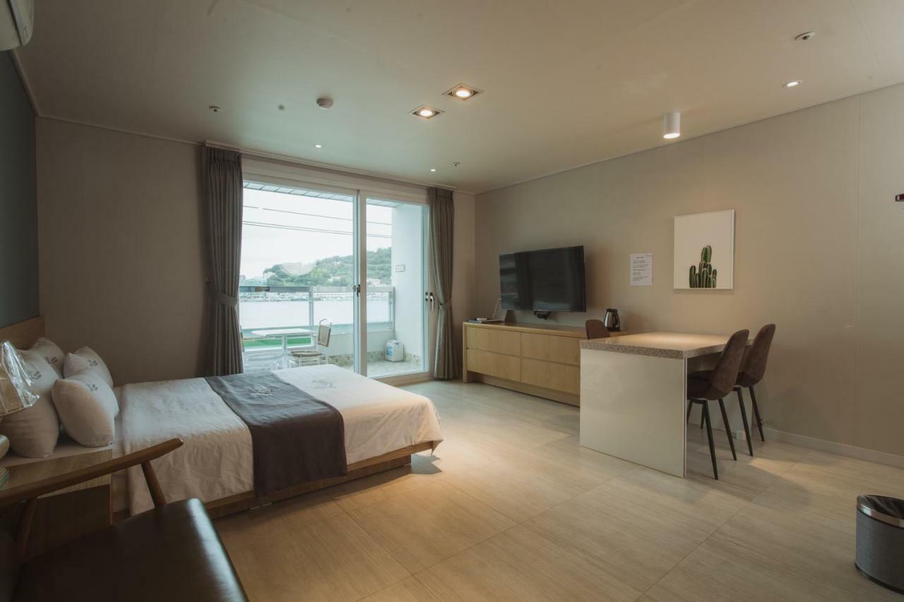 Lium Spa Hostel Yeosu Zewnętrze zdjęcie